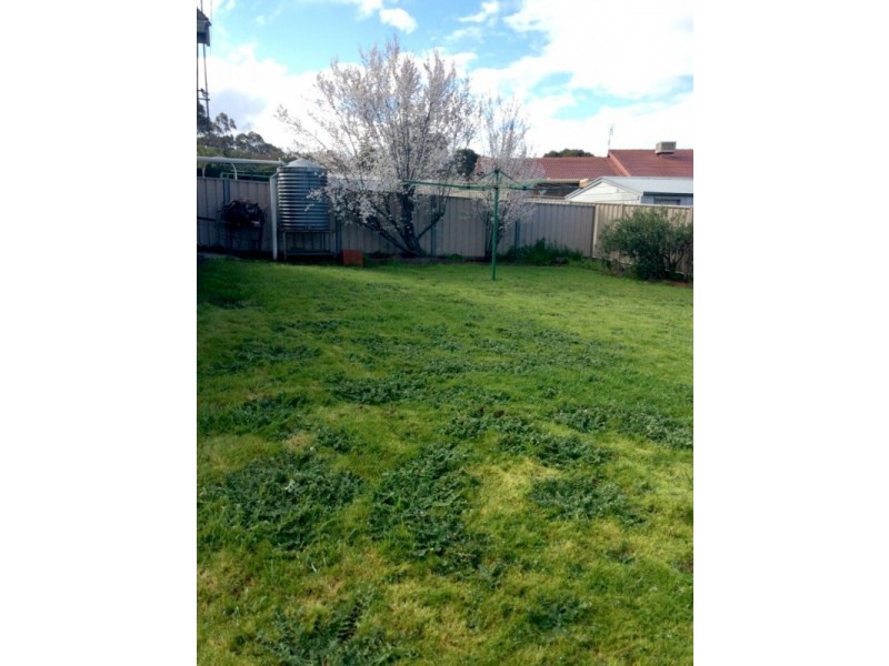 2 Balmoral Drive, Golden Square VIC 3555