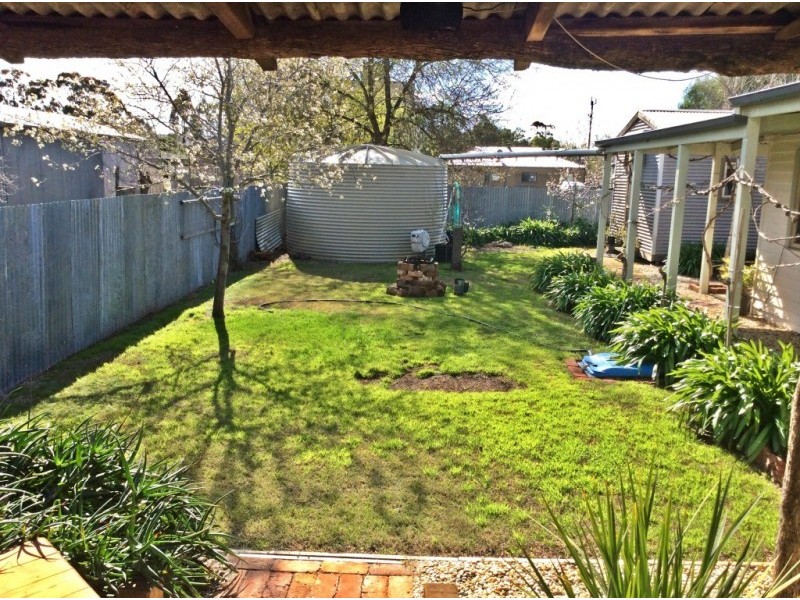 17 Grant Street, Goornong VIC 3557