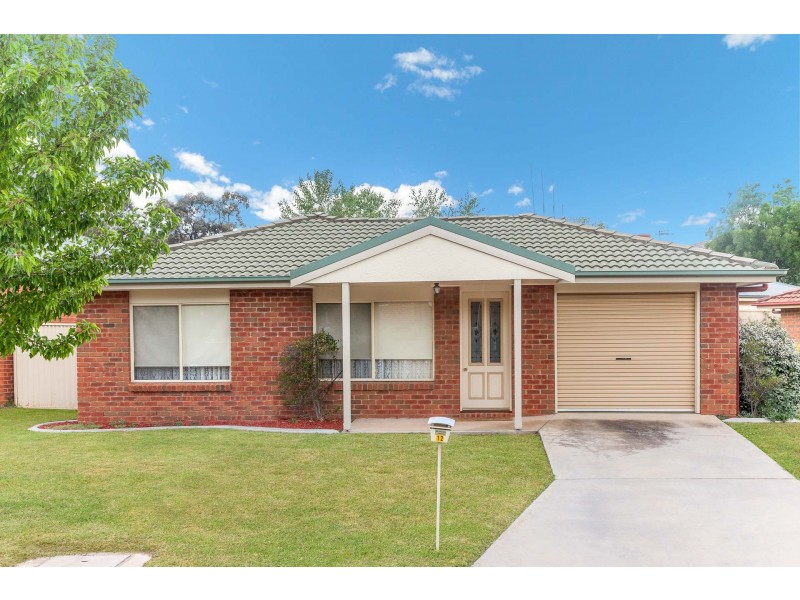 12 Claire Court, Kennington VIC 3550
