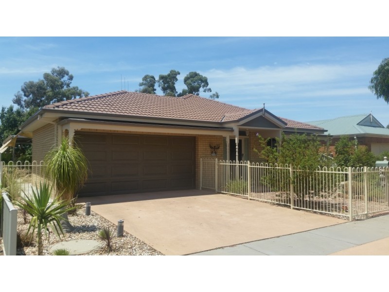 5 Manna Gum Drive, Epsom VIC 3551