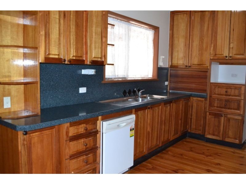 35 Glencoe Street, Kennington VIC 3550