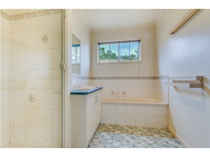 9 Clay Gully Court, Maiden Gully VIC 3551