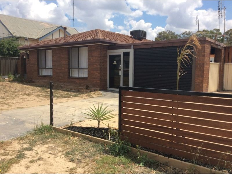 54 Thomas Street, Kangaroo Flat VIC 3555