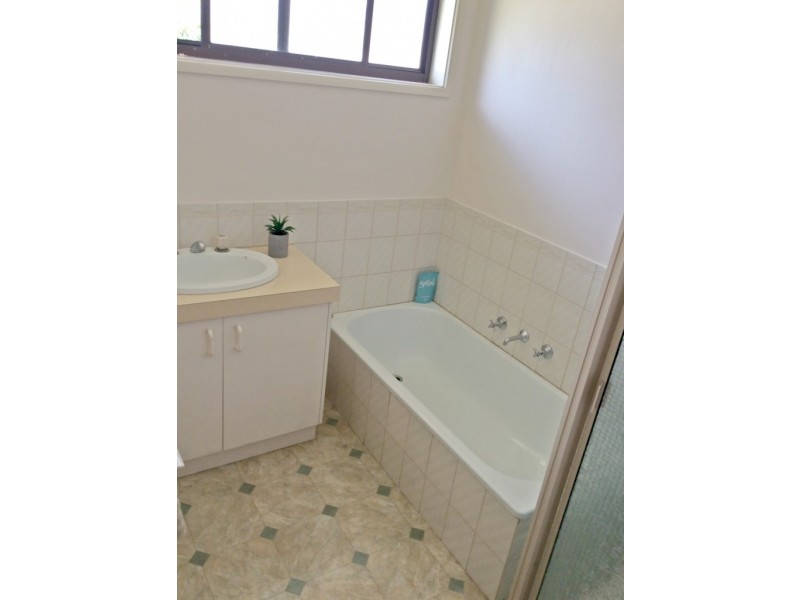 7/233 Mackenzie Street West, Kangaroo Flat VIC 3555