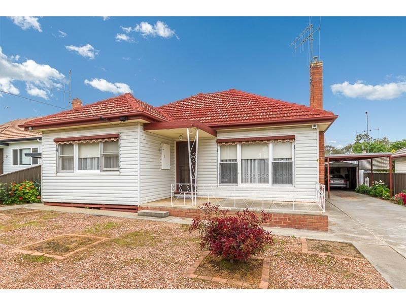 6 Graham Street, Kangaroo Flat VIC 3555