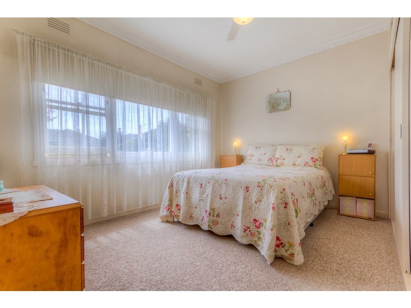 6 Graham Street, Kangaroo Flat VIC 3555