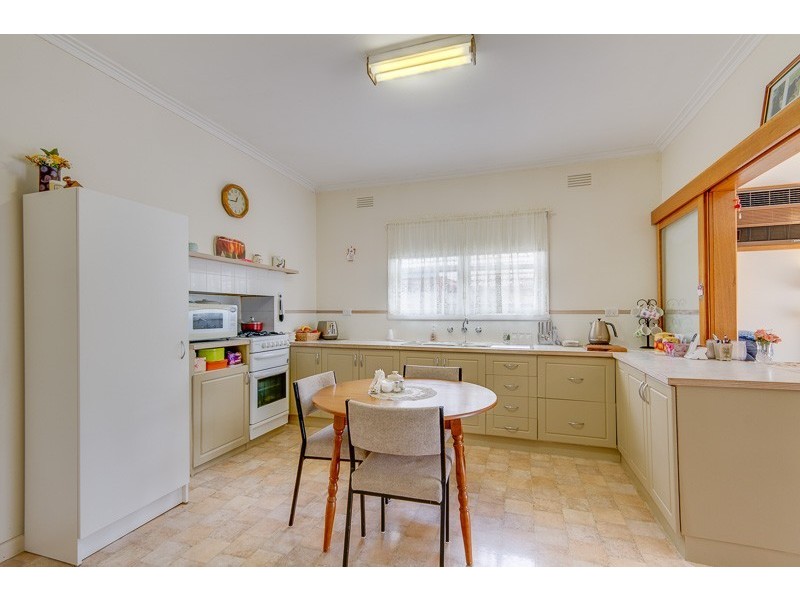 6 Graham Street, Kangaroo Flat VIC 3555