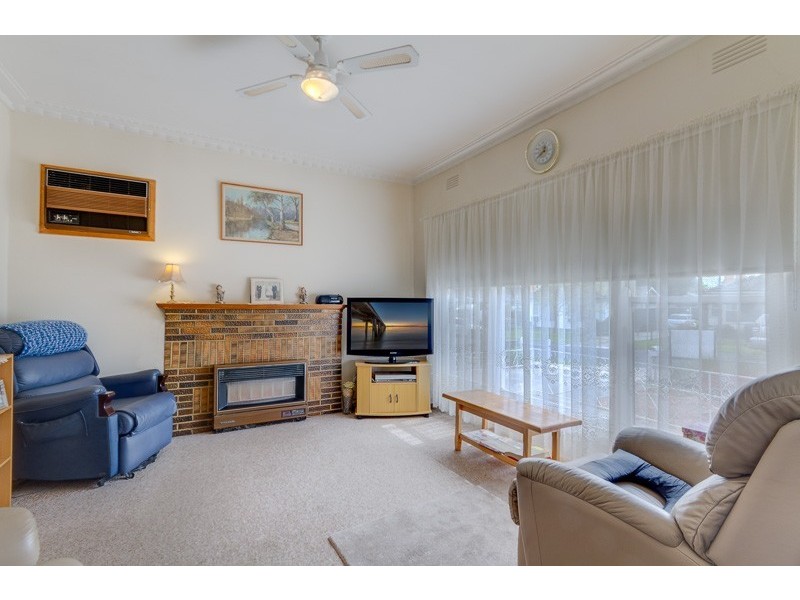 6 Graham Street, Kangaroo Flat VIC 3555