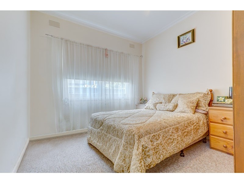 6 Graham Street, Kangaroo Flat VIC 3555