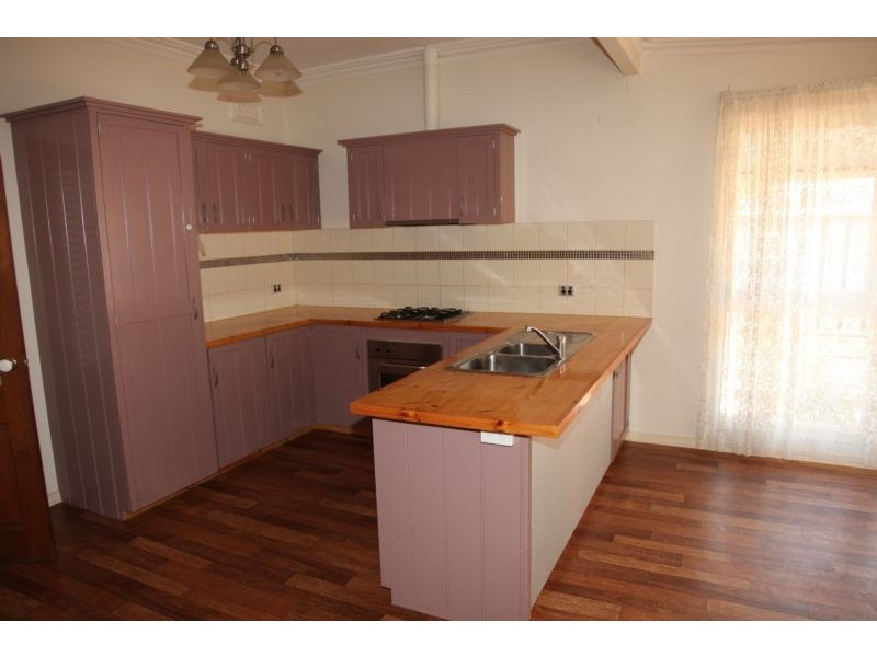 29 Little Breen Street, Quarry Hill VIC 3550