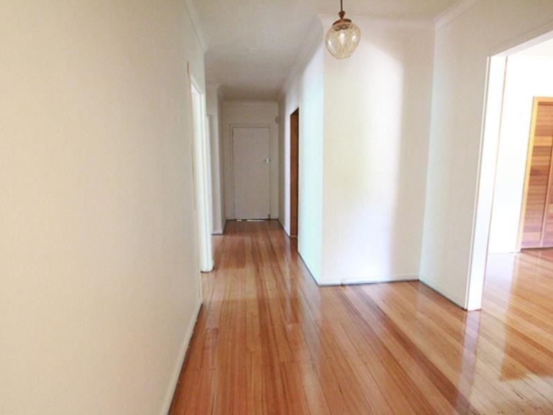 37 Mackenzie Street West, Golden Square VIC 3555