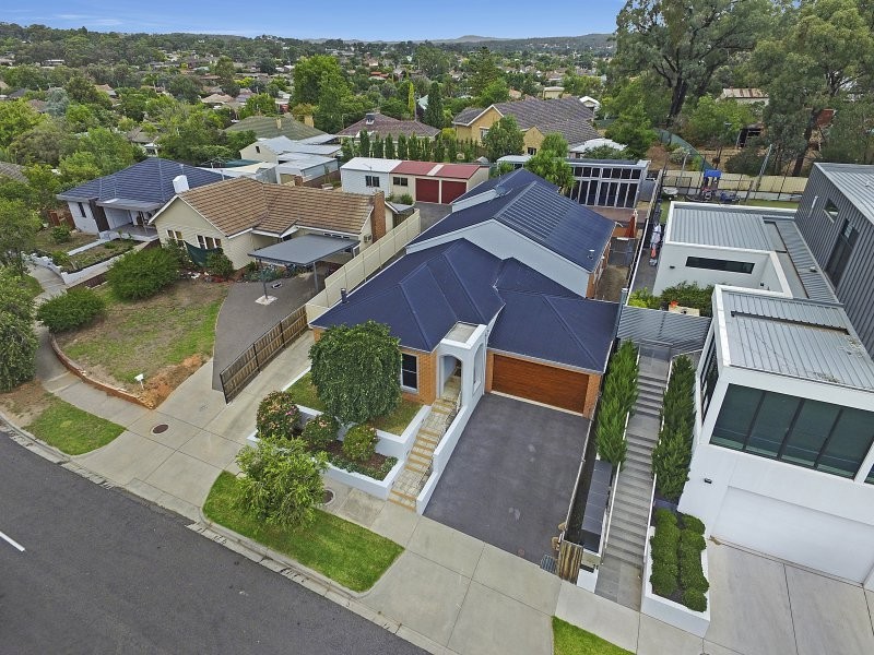 15 Marshall Crescent, Kennington VIC 3550