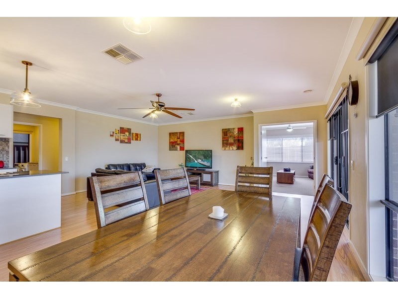 22 Riversdale Avenue, Eaglehawk VIC 3556