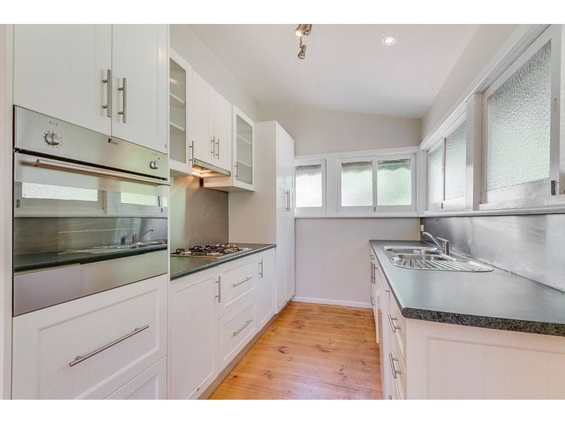 12 Eadie Street, Quarry Hill VIC 3550