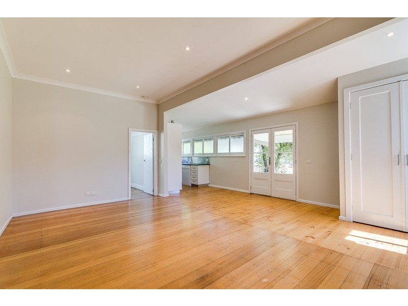 12 Eadie Street, Quarry Hill VIC 3550
