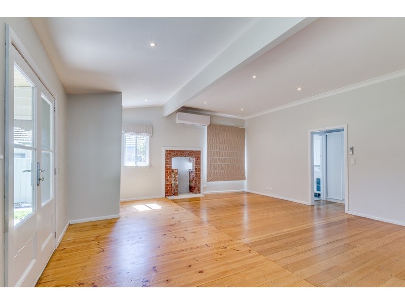 12 Eadie Street, Quarry Hill VIC 3550