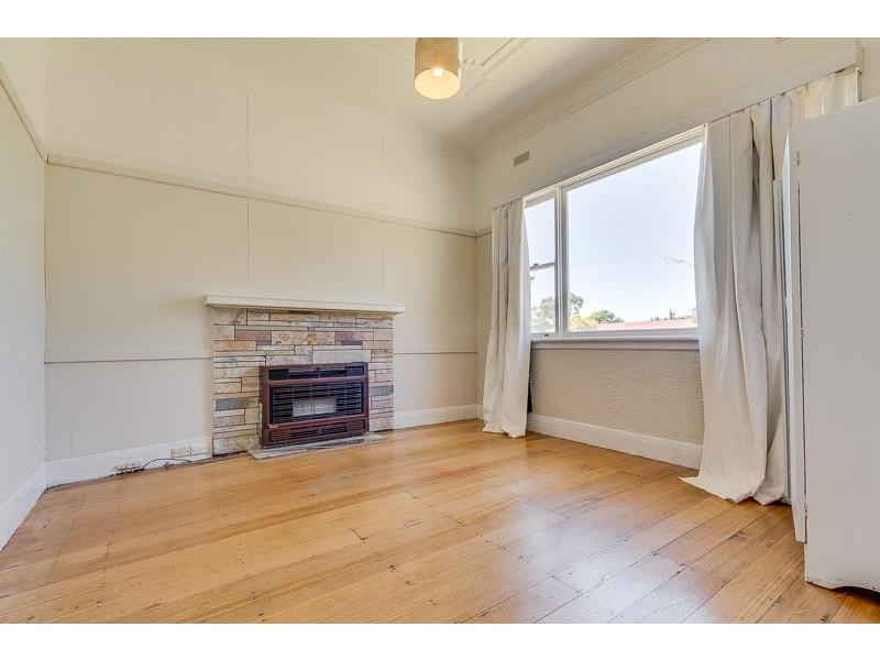 12 Eadie Street, Quarry Hill VIC 3550