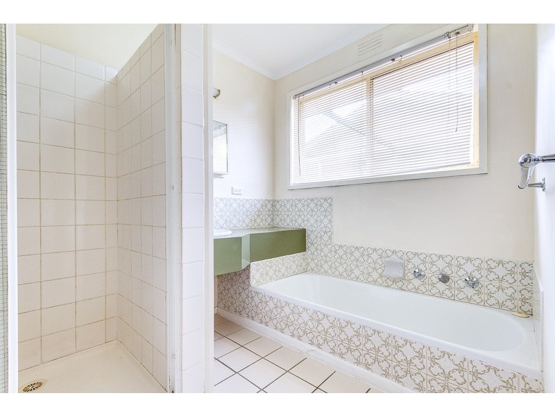 7 Amaroo Crescent, Strathdale VIC 3550