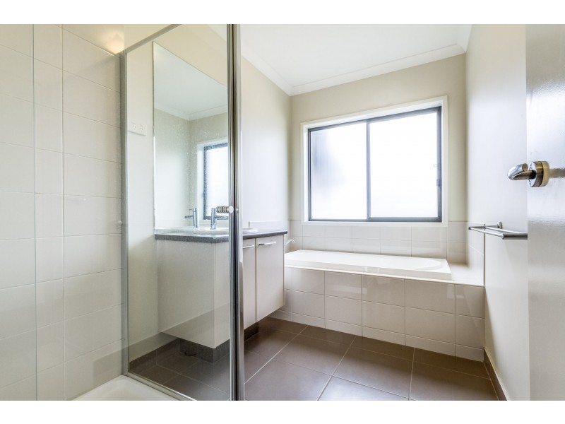 15 Victoria Avenue, Kangaroo Flat VIC 3555