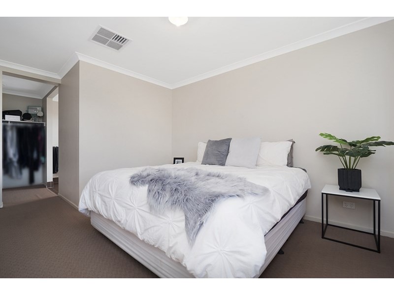 20 Klim Ave, Kangaroo Flat VIC 3555