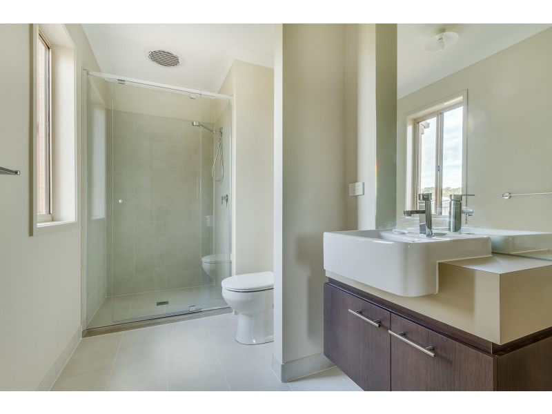 1/5 Waverley Road, Epsom VIC 3551