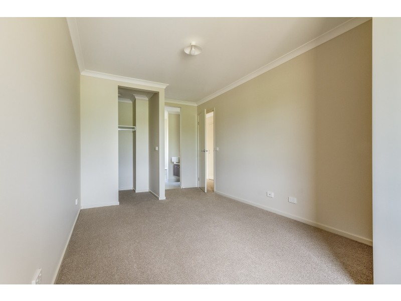 1/5 Waverley Road, Epsom VIC 3551