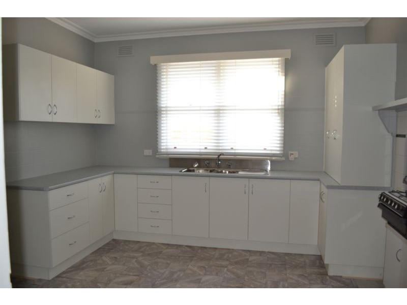 96 Booth Street, Golden Square VIC 3555