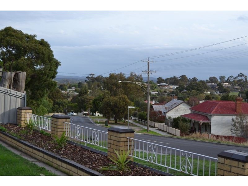 96 Booth Street, Golden Square VIC 3555