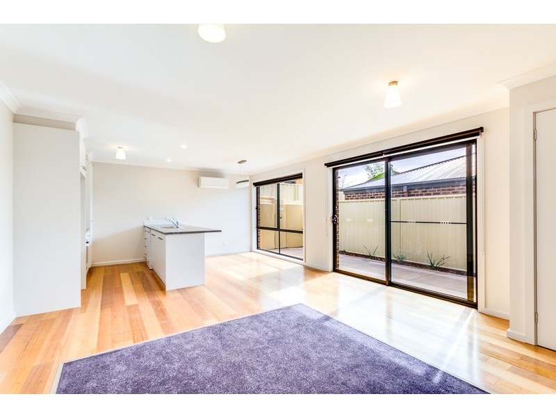 16B Daniel St, Long Gully VIC 3550