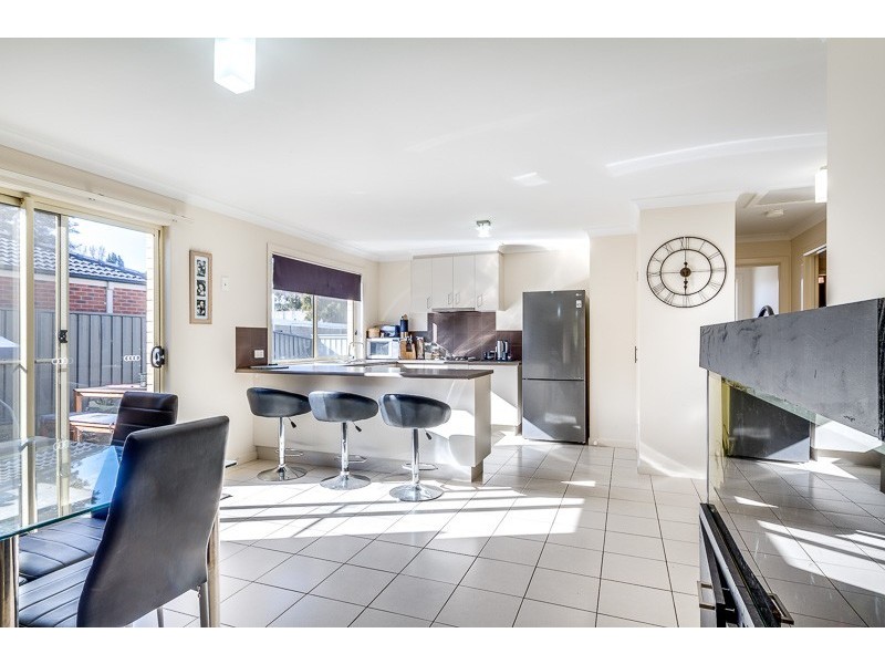 17 Esler Street, California Gully VIC 3556