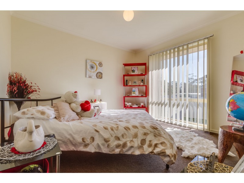 13 Cross Street, Kangaroo Flat VIC 3555