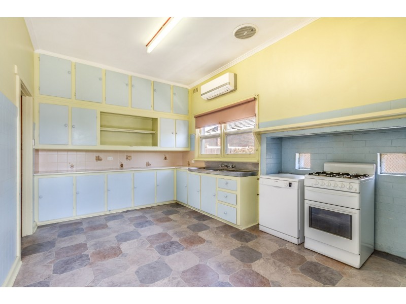 4 Wallace Ave, Flora Hill VIC 3550