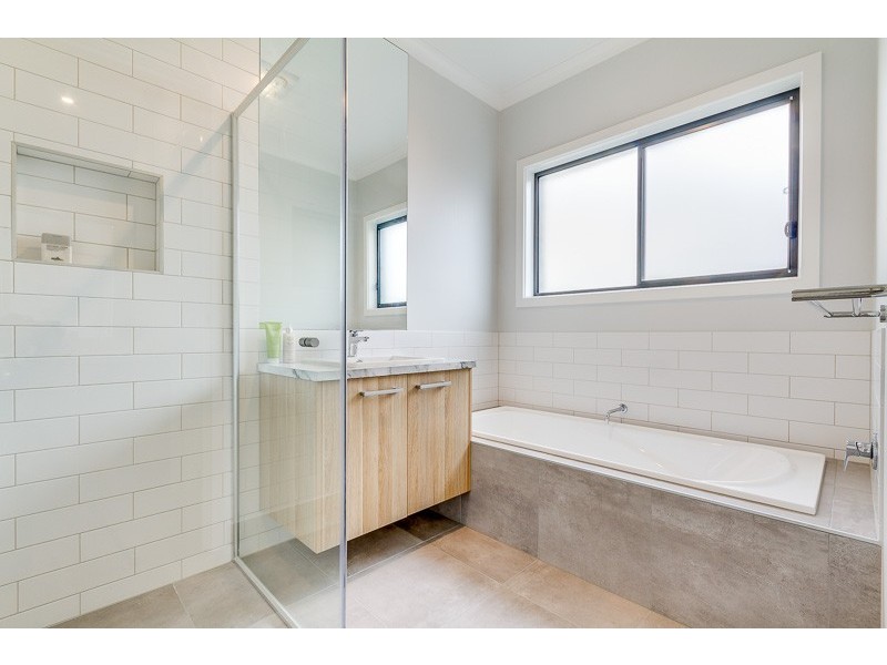 16 Coomoora Circuit, Strathfieldsaye VIC 3551
