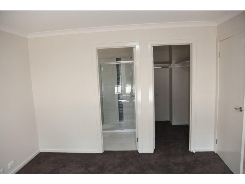 142 Ironstone Road, Ascot VIC 3551