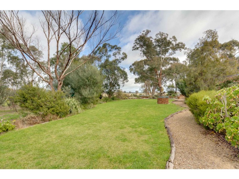 106 O’Sullivans Road, Marong VIC 3515