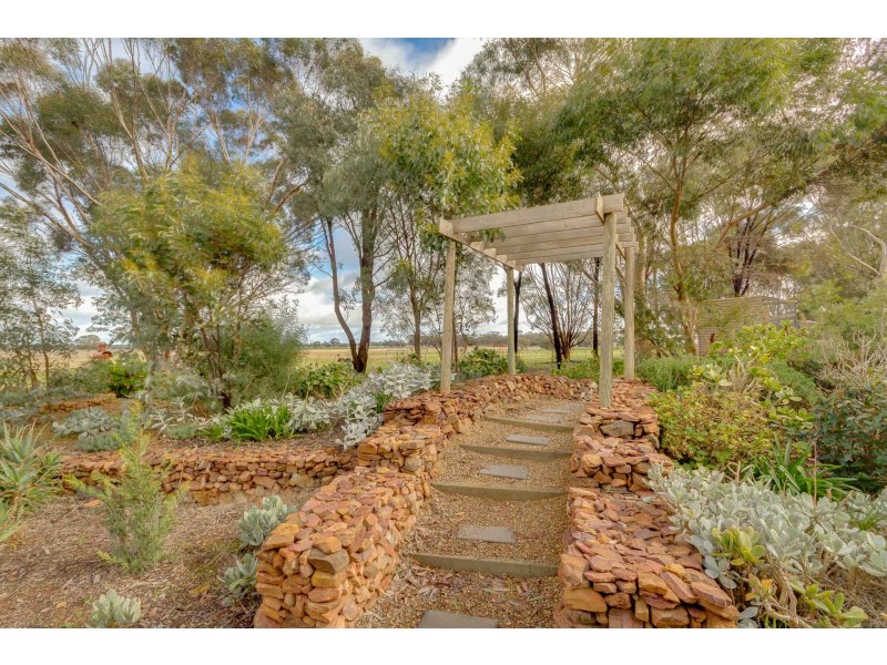 106 O’Sullivans Road, Marong VIC 3515