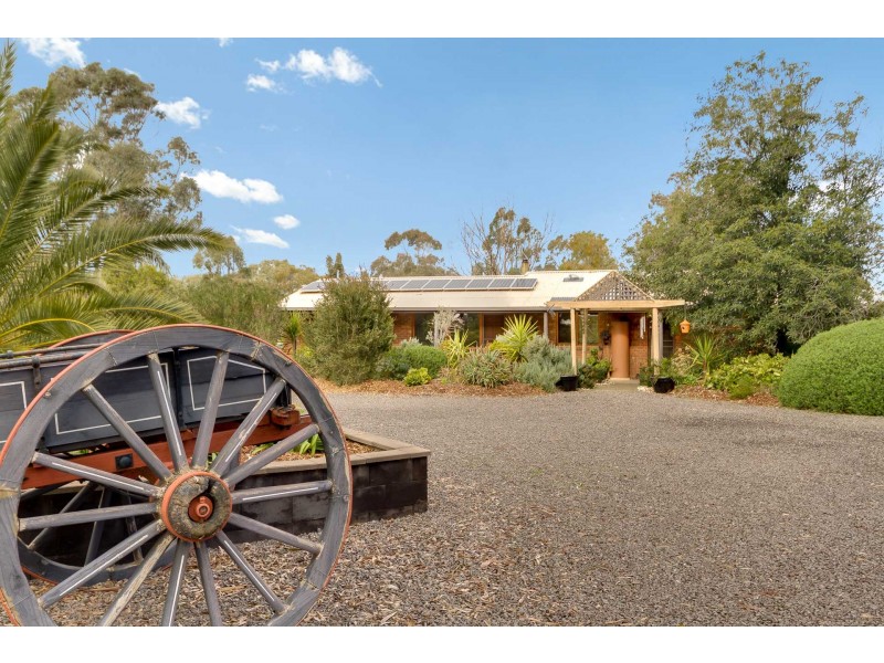 106 O’Sullivans Road, Marong VIC 3515