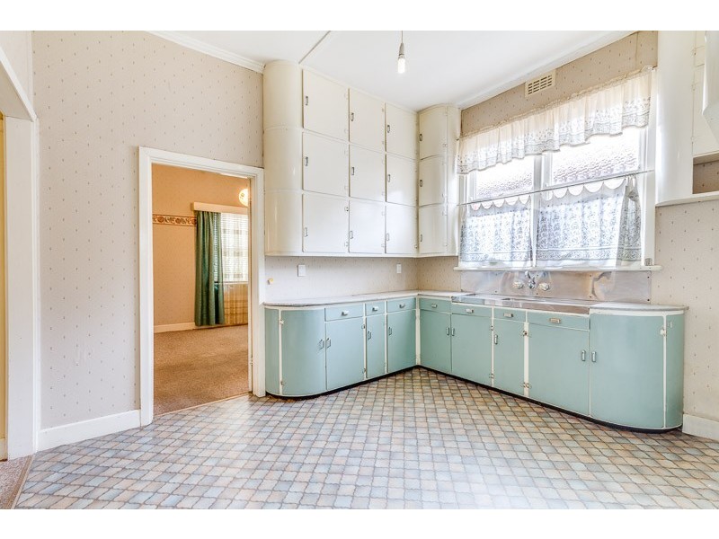 18 Ellis Street, Flora Hill VIC 3550