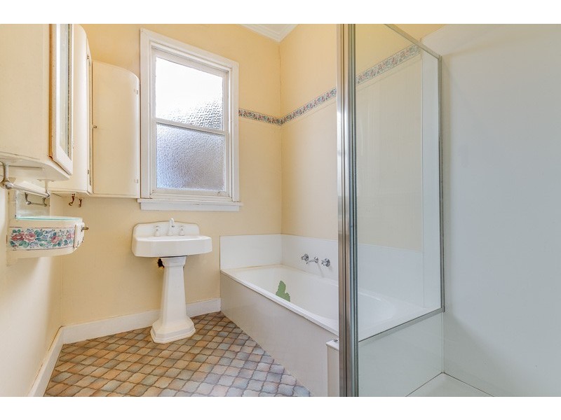 18 Ellis Street, Flora Hill VIC 3550