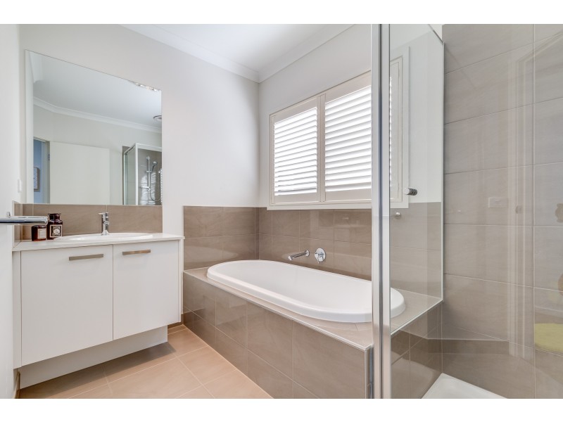 3 Shiraz Court, Maiden Gully VIC 3551