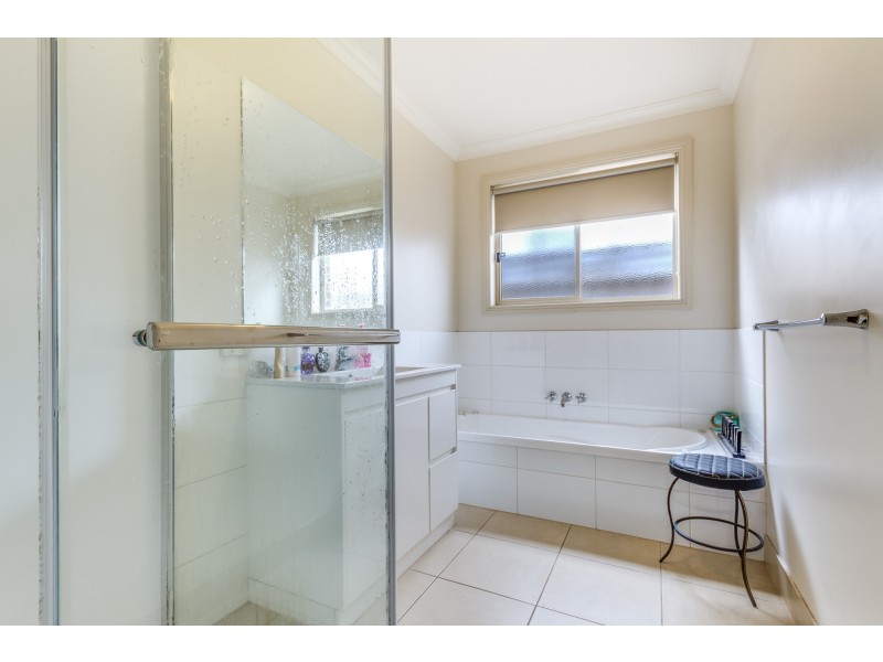 13a Oak Street, Eaglehawk VIC 3556