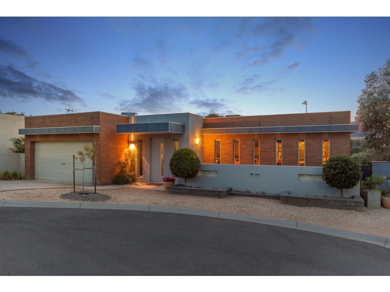 3 Pieper Terrace, Strathdale VIC 3550