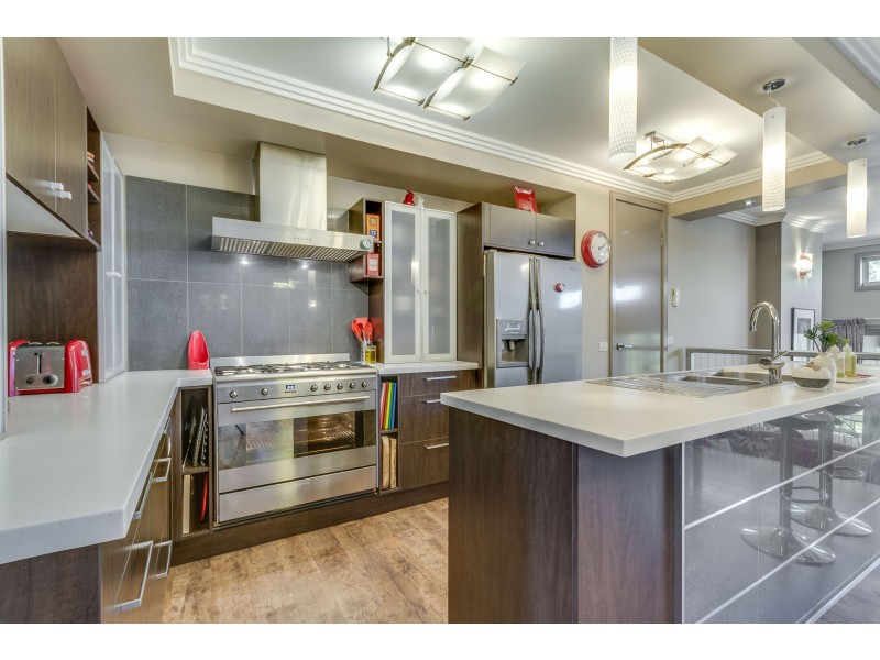 3 Pieper Terrace, Strathdale VIC 3550