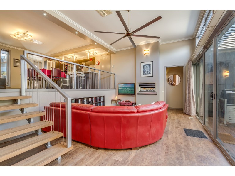 3 Pieper Terrace, Strathdale VIC 3550