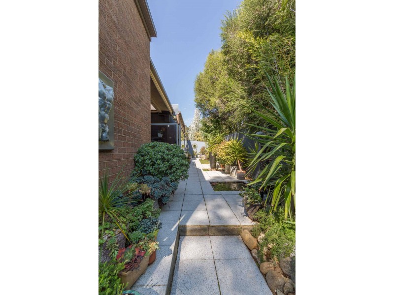 3 Pieper Terrace, Strathdale VIC 3550