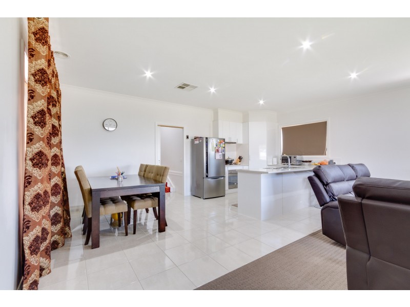 3B Alison Boulevard, Epsom VIC 3551