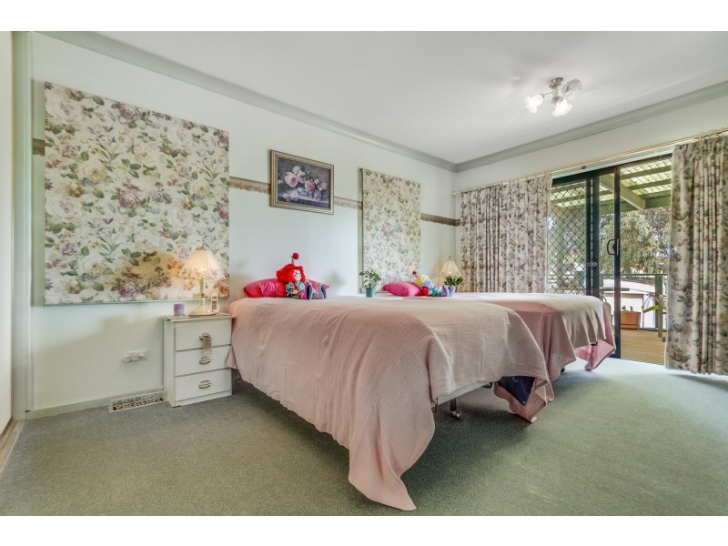 58 Sandhurst Road, California Gully VIC 3556