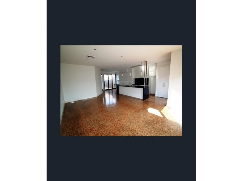 2/17 Osborne Street, Flora Hill VIC 3550