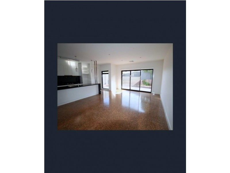2/17 Osborne Street, Flora Hill VIC 3550