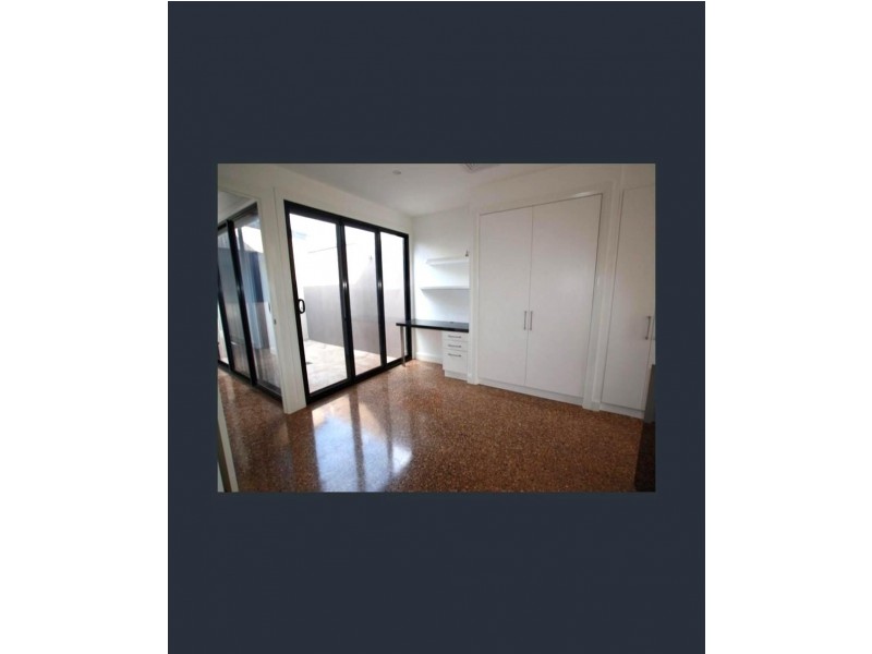 2/17 Osborne Street, Flora Hill VIC 3550